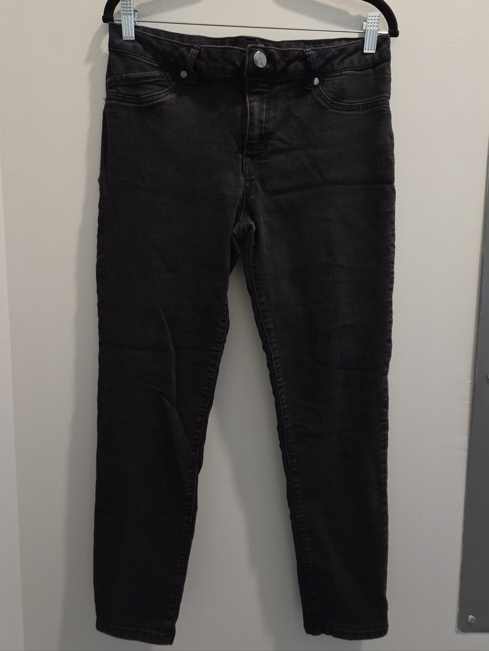 Black 1822 Denim Skinny Straight Mid Rise Extra Stretchy Jeggings
